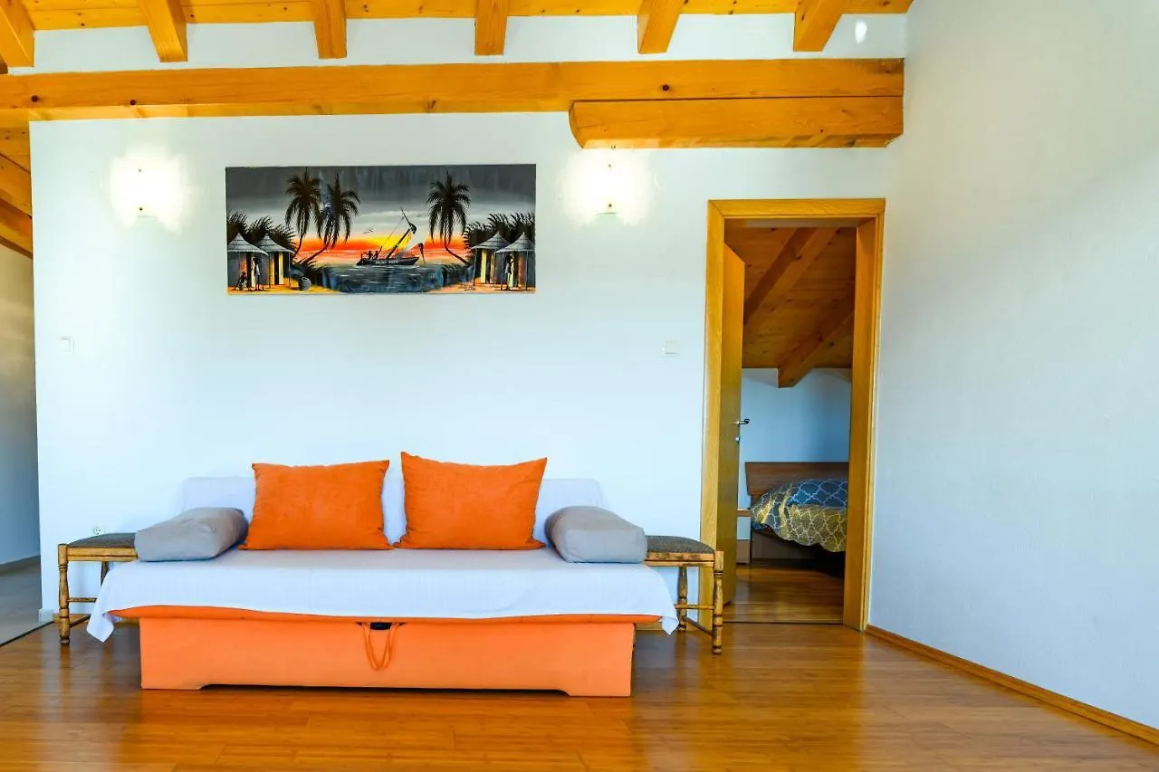 Apartman Marina Martinscica  0*, Martinscica (Cres) Croatia