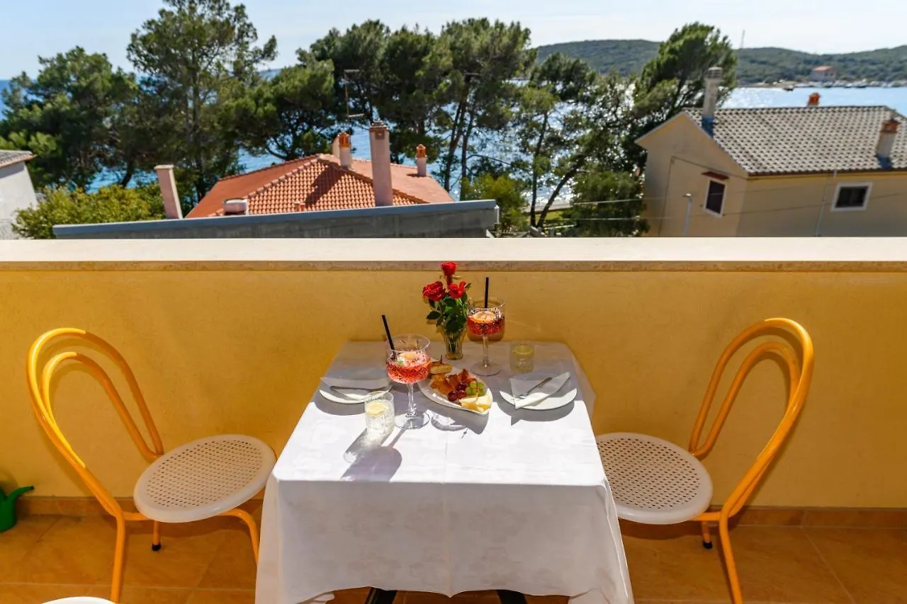 Apartment Apartman Marina Martinscica  Croatia